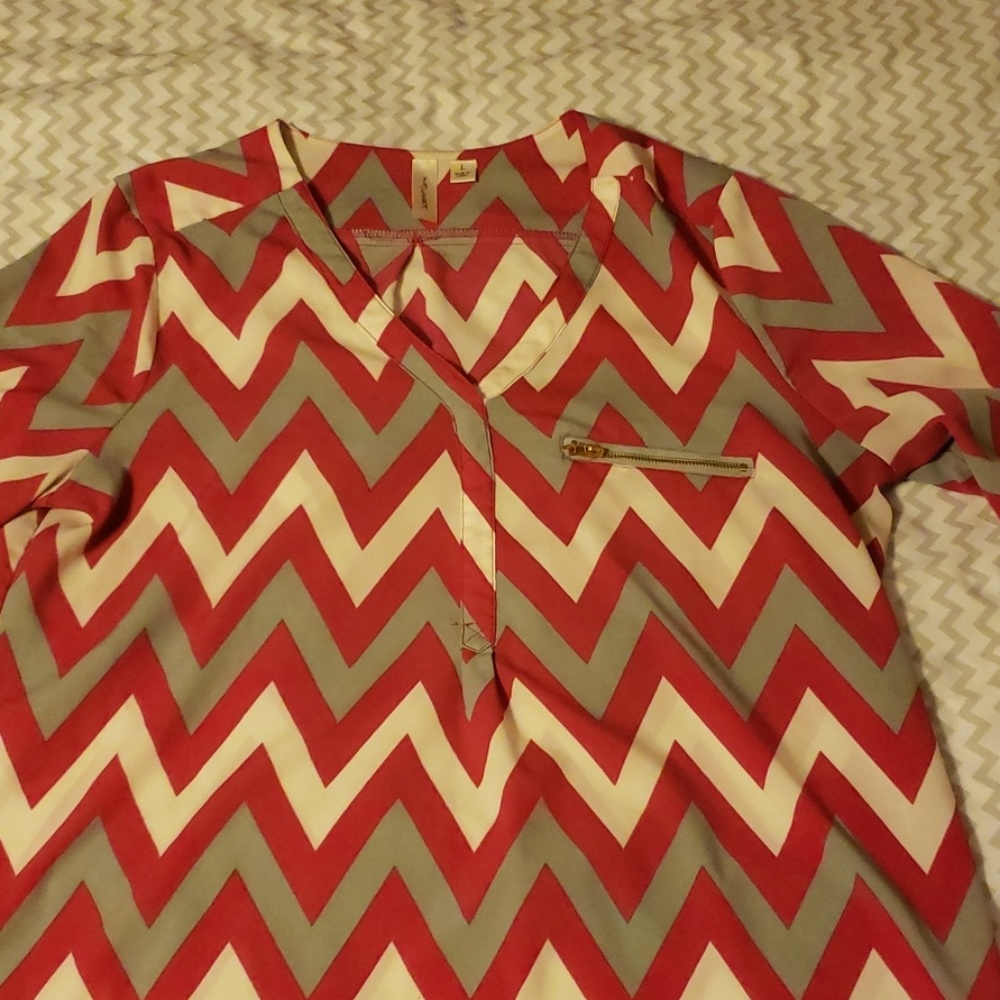 Chevron top